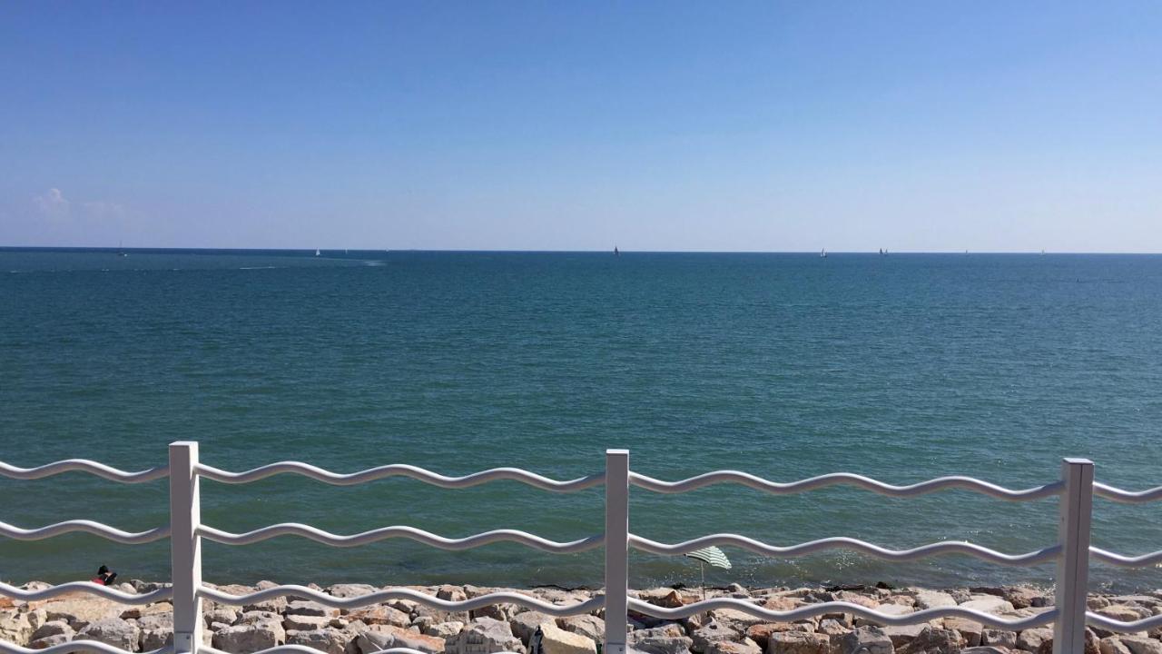 Ca Dell'Angelo - Caorle Aparthotel Eksteriør bilde