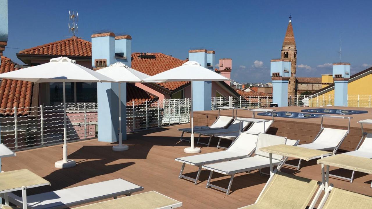 Ca Dell'Angelo - Caorle Aparthotel Eksteriør bilde