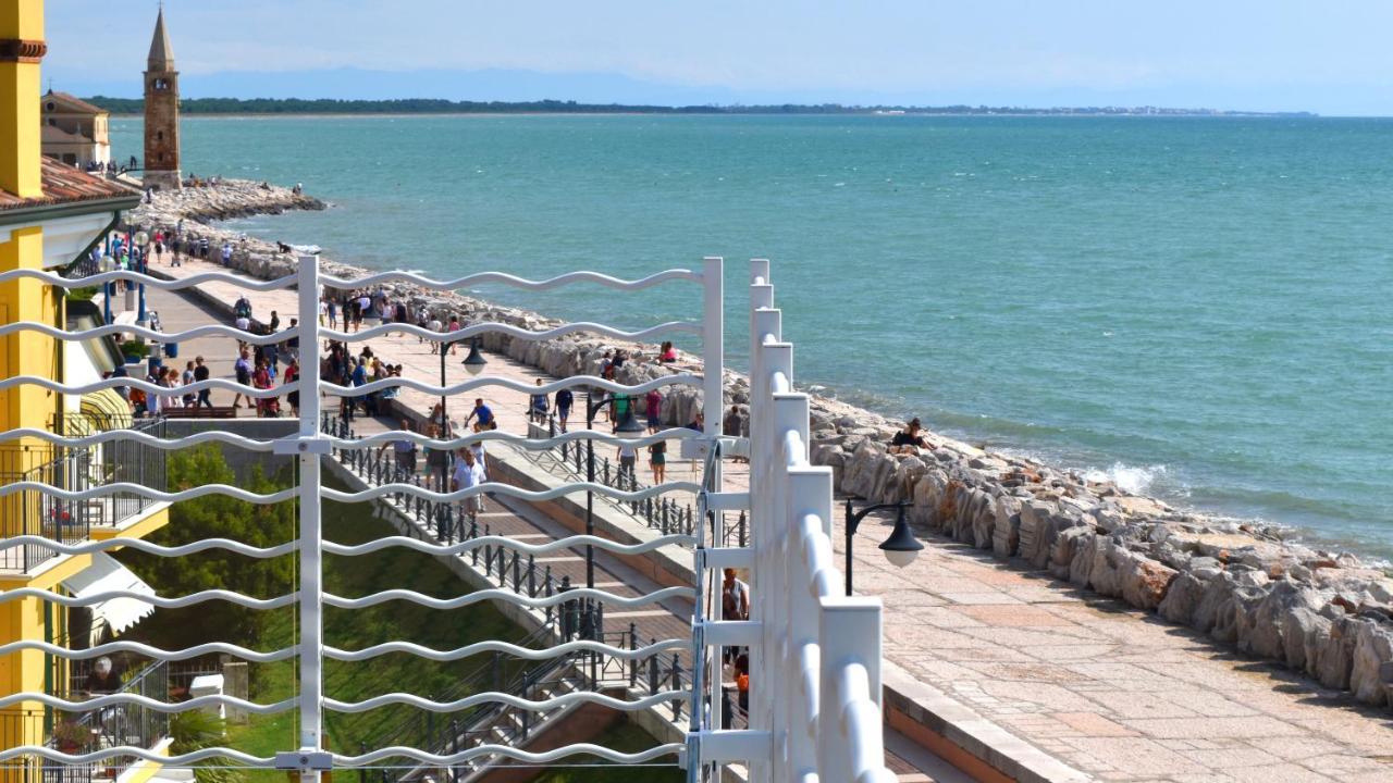 Ca Dell'Angelo - Caorle Aparthotel Eksteriør bilde
